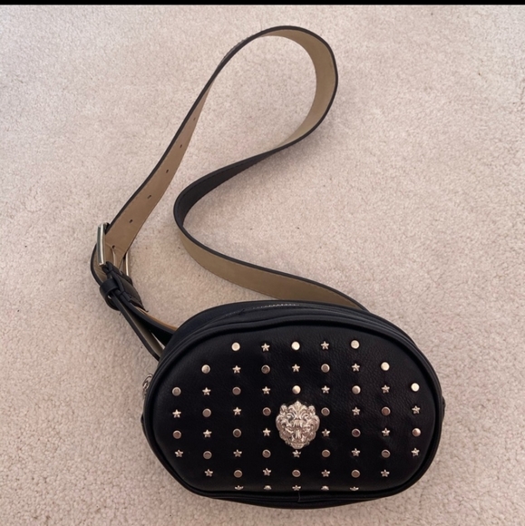 SOLD💥WILD FABLE Belt Bag - Picture 2 of 3